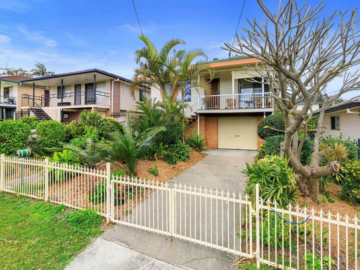 63 Liverpool Street, EIGHT MILE PLAINS