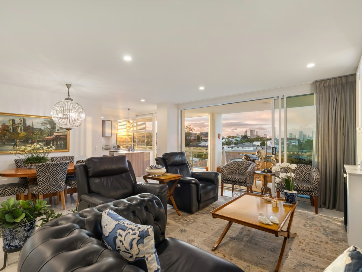 606/100 Holdsworth Street, COORPAROO